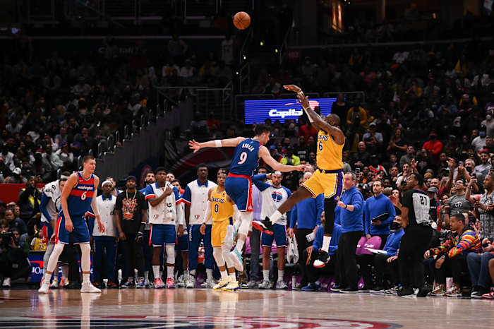 LeBron James will be a game time decision tonight vs. the Washington Wizards - USA Today